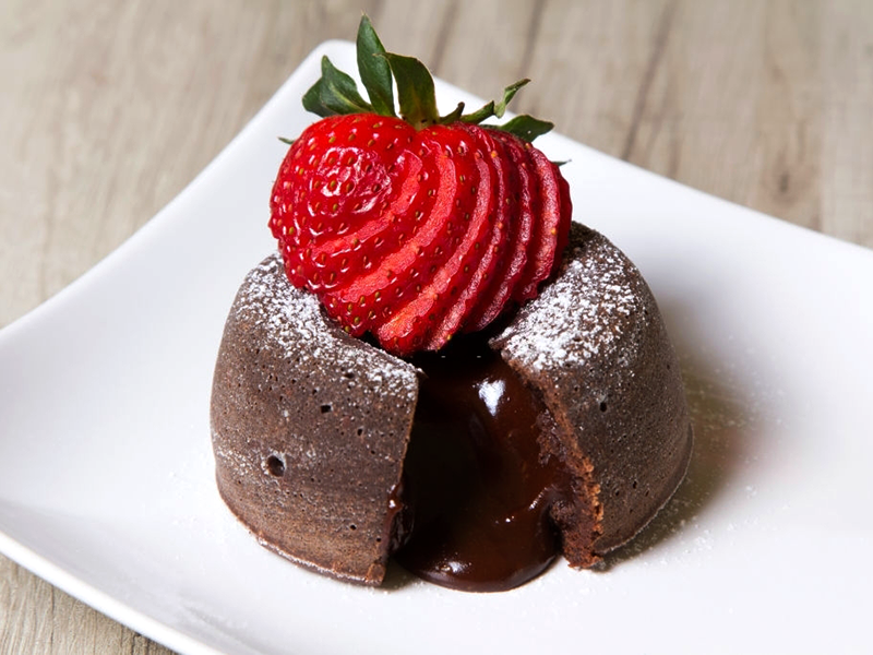 Volcán de Chocolate (Lava Cake)